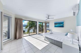 Whitsunday Beachfront Apartment on Broadwater - Airlie Beach - 2
