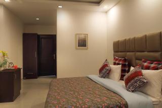 Park Studio DLF Phase 2, Cyber City, Gurgaon - Gurgaon - 3