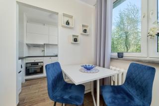 Beautiful & Bright Studio Krynicka for 3 Guests by Noclegi Renters - Breslávia - 9