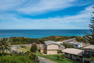 Ocean Vista Large Modern Home With Ocean Views - Guilderton - 0