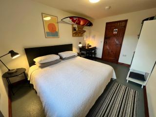 Lands End Hostel and B&B - 5