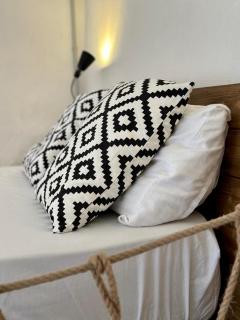 Amphora Guesthouse - 9