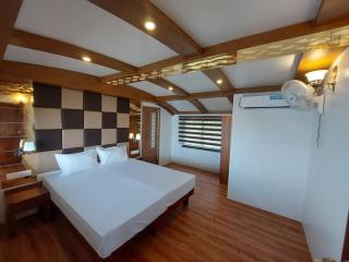 Premium Houseboat - Alappuzha - 0