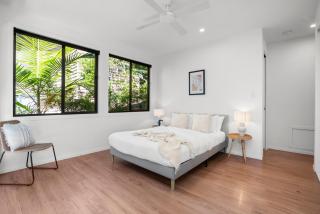 Light Filled Modern Specious Home, Pet friendly in a beautiful area of Byron Bay, short stroll to town - Byron Bay - 5