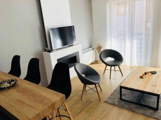 2 BED APARTMENT IN BANSKO RESORT - Bansko - 8