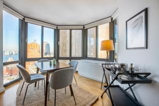 Tribeca 2BR w Pool Bike Room Gym nr WTC NYC-400 - 5
