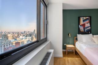 Tribeca 2BR w Pool Bike Room Gym nr WTC NYC-400 - 1
