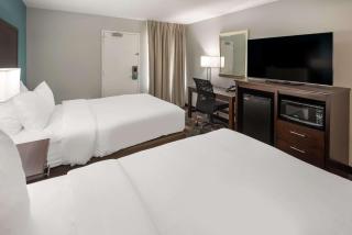 Clarion Pointe Indianapolis Northeast - Castleton - 5