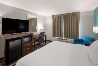 Clarion Pointe Indianapolis Northeast - Castleton - 2