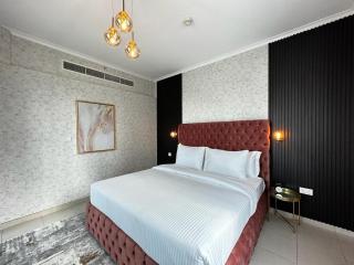 Durrani Homes - Grand 5BR besides Burj khalifa and Fountain view - Dubai - 1