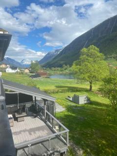 Stryn 3 bedrooms 2 bathrooms River view - Stryn - 3