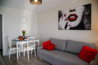 Maya's Flats & Resorts - Gdańsk Szopy - Danzig - 4