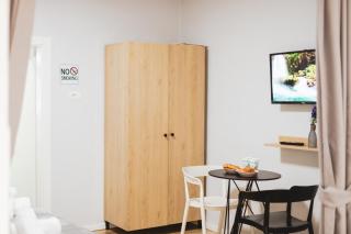 Central Studio - Steps form New Bazaar - 8