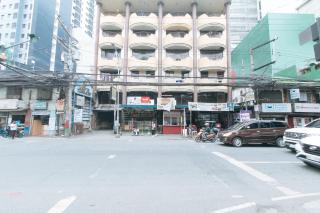 Mervin's Terraces by RedDoorz - Manila - 7