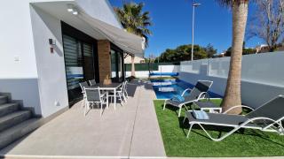 Holidoo Travel "Villa Deluxe" - Los Alcázares - 9