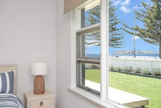 Saltys 4BRM Beachfront WIFI Pet Friendly - Victor Harbor - 2