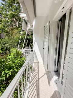 Metro Chic Haven: Modernized Urban Studio near the Tram - Athens - 3