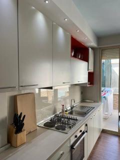 Großzügige Wohnung in zentraler Lage mit Balkon - Sarandë - 6