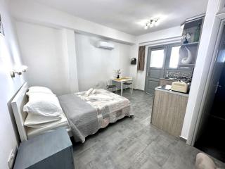 Studio Nirvana - Fira - 2