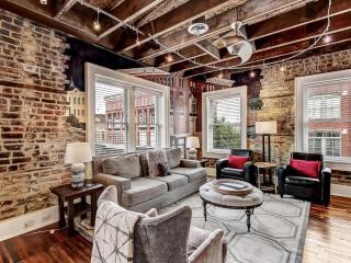 Broughton Corner Loft - Savannah - 7