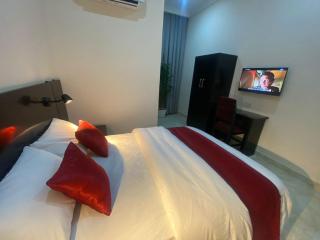Abi's Place - - 6