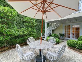 Jones Street Retreat - Savannah - 2