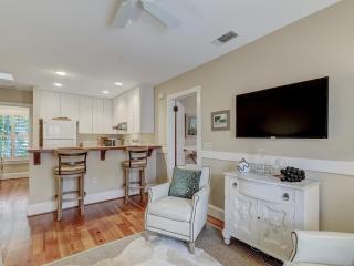 Apartment on Perry Lane - Savannah - 8