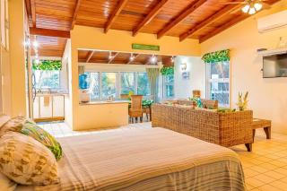Breeze by the sea - Five Islands Village - 8