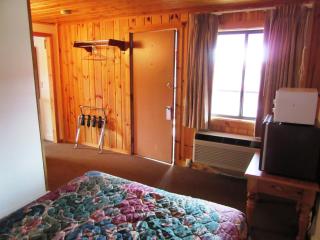 Travelers Lodge - West Yellowstone - 3