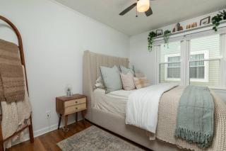 Parma Home w/ Hot Tub and Arcade room! - Parma - 7