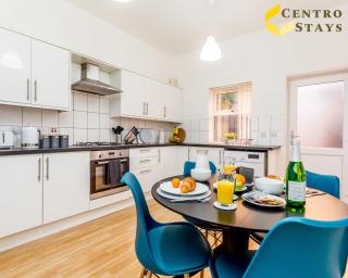 Entire 2BR House 4beds Walk to Town Ctr - 8