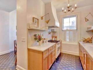Elsewhere on Madison Square - Savannah - 3