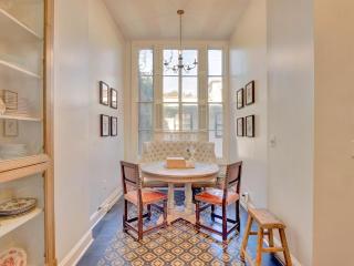 Elsewhere on Madison Square - Savannah - 2