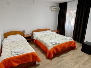 Hotel Tata Si Fii - 6
