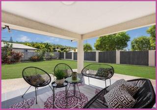 Sarina Court 8 - 3