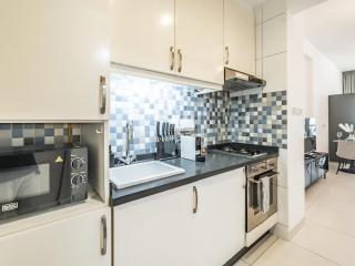 Minimalistic Studio in Palm Views - Palm Jumeirah - Dubai - 1