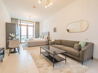 Minimalistic Studio in Palm Views - Palm Jumeirah - Dubai - 6