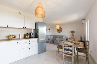 Clara YourHostHelper - 1