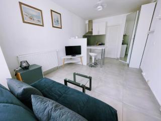 Beau Studio entre Paris et Disneyland-Proche Centrex - Noisy-le-Grand - 1