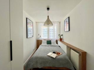 oompH Modern Apartment with Balcony - 3