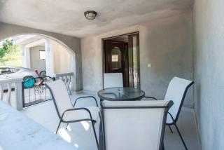 Hillside Seaview Apartment - 3