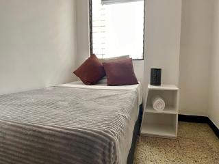 Great apartament @Night zone La 70 & Parking lot - 4