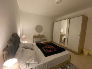 Luxury Inn: 3BR Amazing View in Madinaty12 - Madinaty - 5