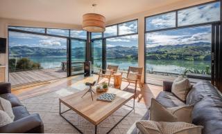 Million Dollar View - Takamatua Holiday Home - Akaroa - 0