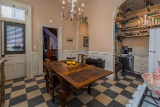 Pinc Lady Mansion - Eureka - 2