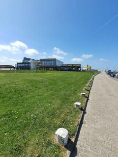 Nah am Strand in Bensersiel, Wooge 45 - Esens - 6