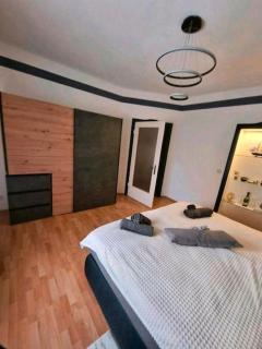 Ferienwohnung *Zur Weinbergstraße* - Lauta - 2