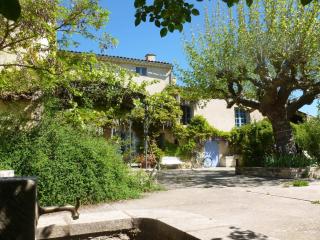 superbe gîte au coeur d'un Mas haut provençal - 9