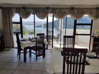 El Shadai Guest House & Spa Hartbeespoort - 5