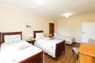 Lowestoffe Country Lodge - Walnut - 1